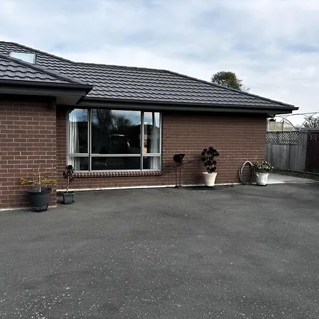 Halls House Villa
